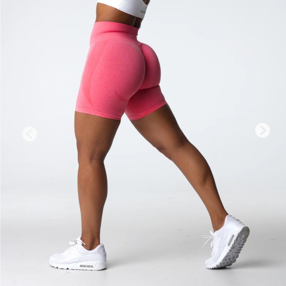 Coral Contour Seamless Shorts